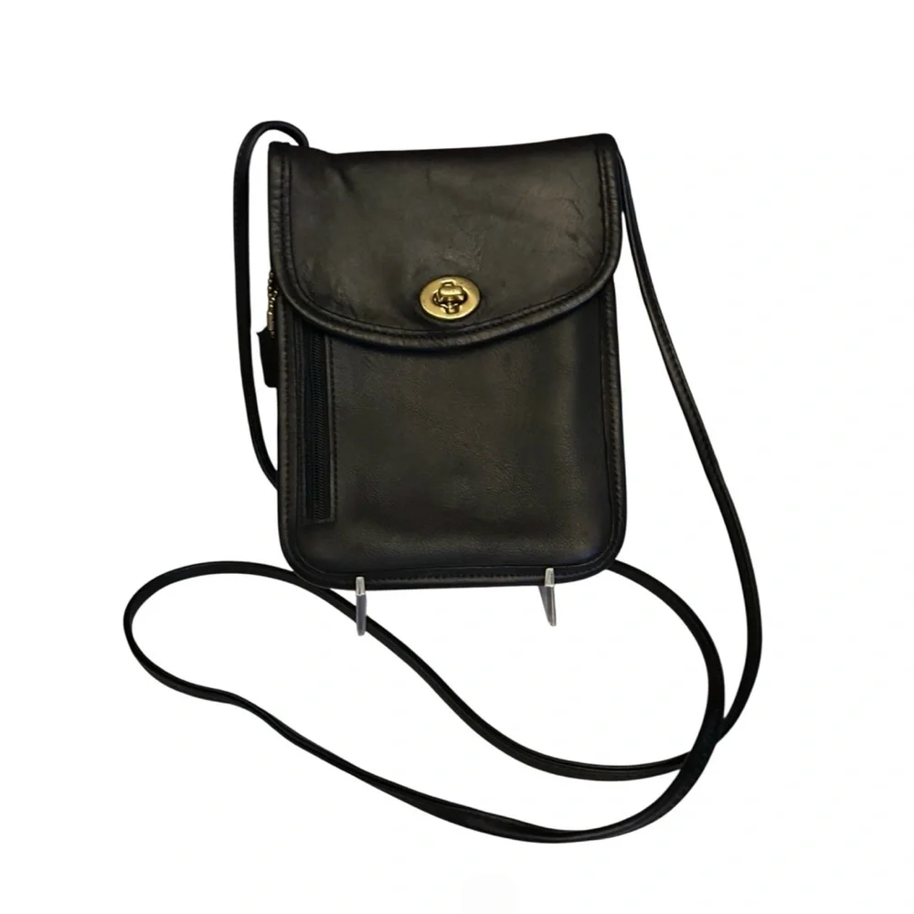 Vintage Coach Tourist Pouch Passport Hipster Crossbody #6908 – Black Leather
